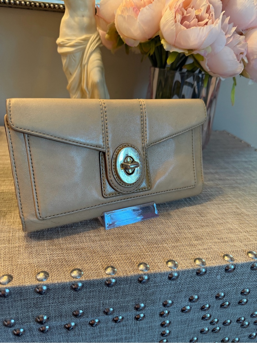 Vintage Coach Leather Turn-Lock Wallet Clutch in Tan